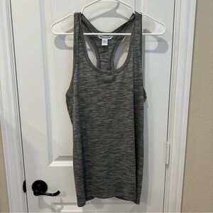 Athleta Ultimate Train Racerback Scoop Texture Tank